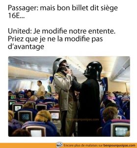 Nouvel employé United Airline qui sors les passagers