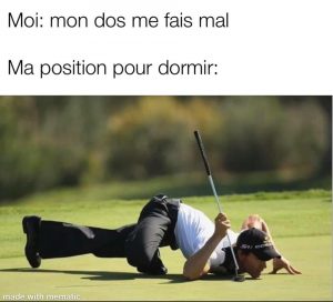 golfeur qui prends une étrange position
