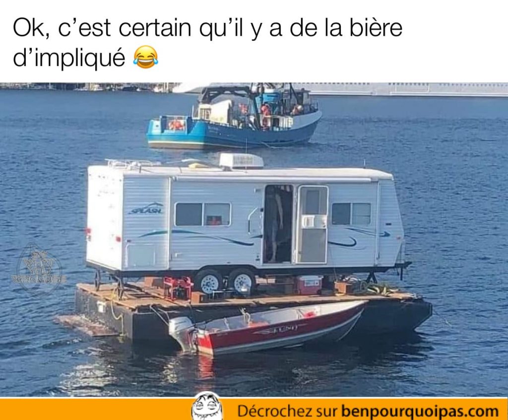une maison mobile sur un bateau