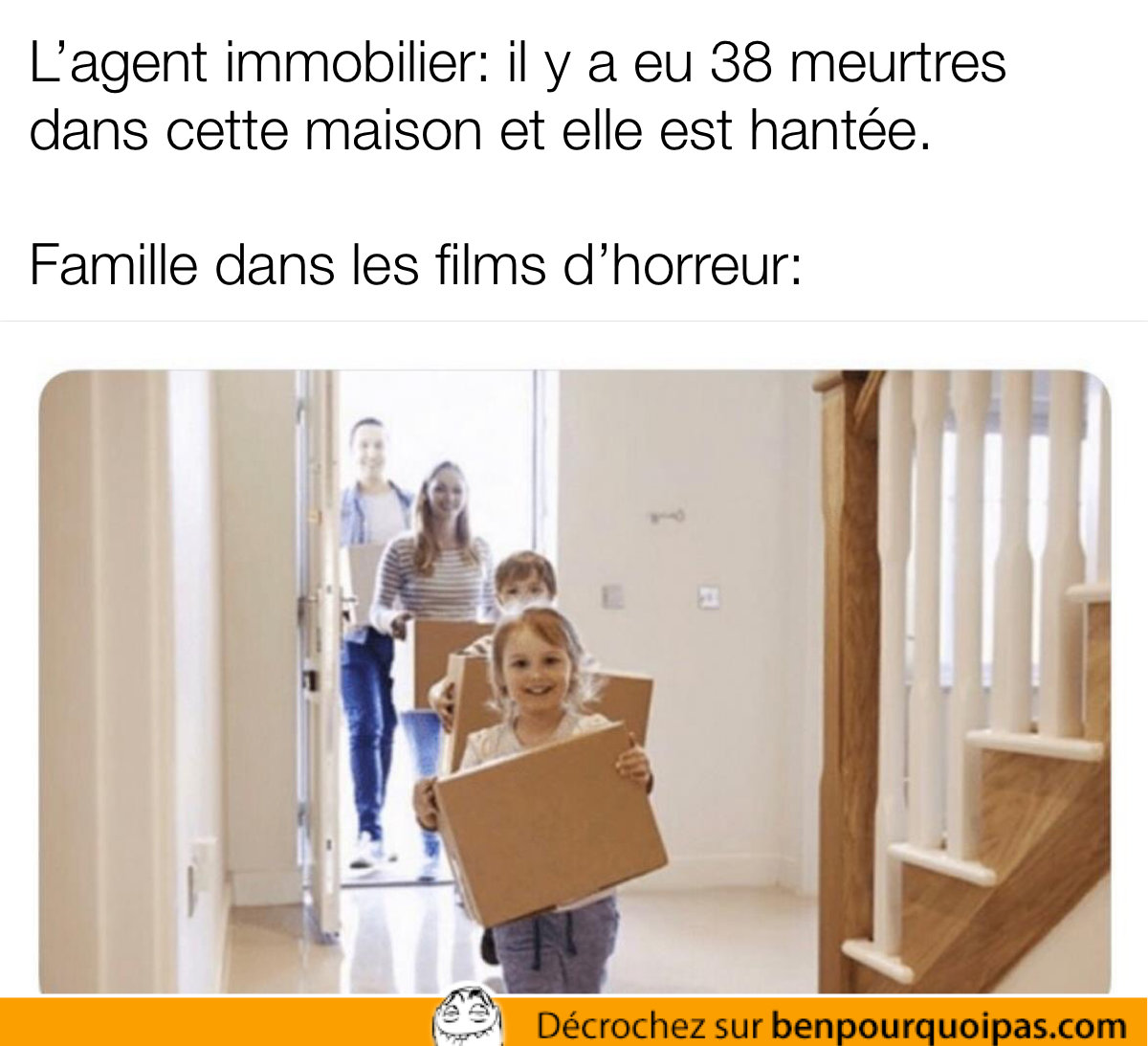 une famille emménage dans une nouvelle maison avec le sourire