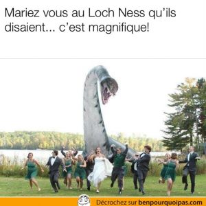 Le monstre du Loch Ness attaque un couple de mariés et leurs invités