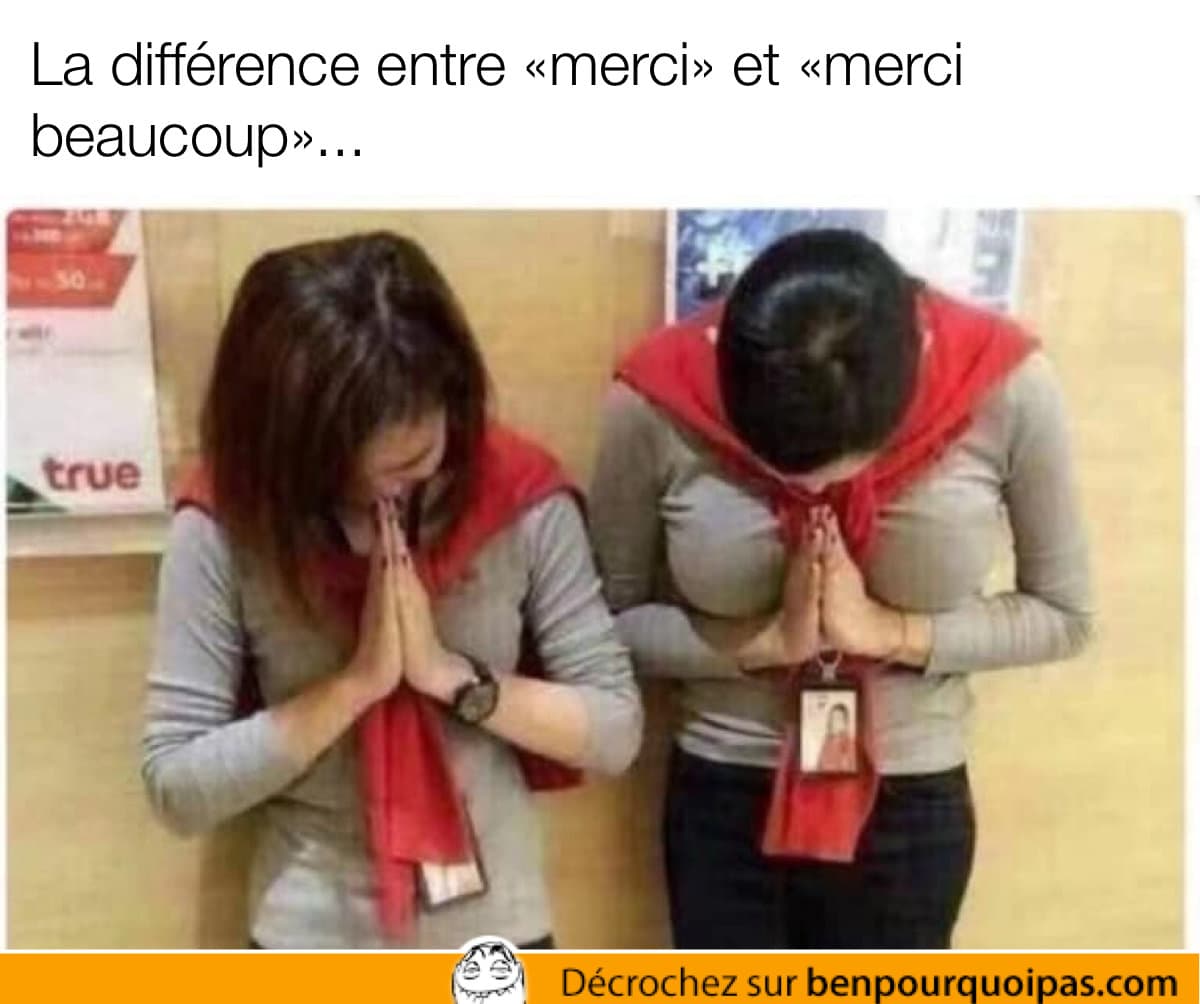 deux femmes avec différentes taille de poitrine