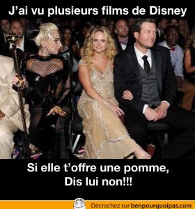 Lady Gaga en maléfique avec miranda lambert gala awards de Disney-ben pourquoi pas images droles