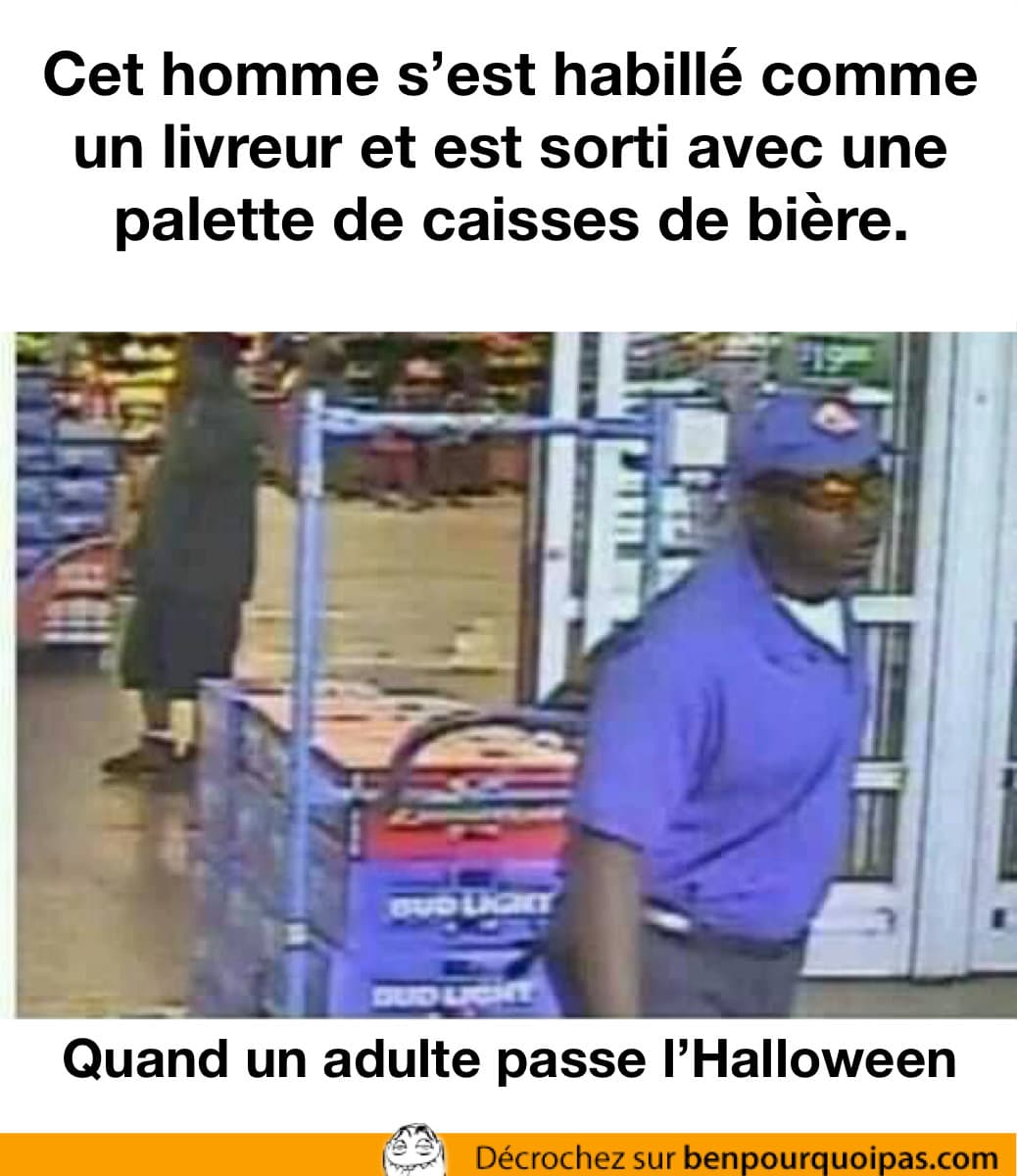 Quand un adulte passe l'Halloween: déguisé en livreur, il sors avec de la bière