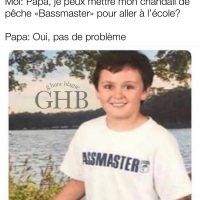 Mettre le mauvais chandail pour la photo d'école