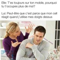 Quand ton conjoint est toujours sur son mobile plutôt que de s'occuper de toi