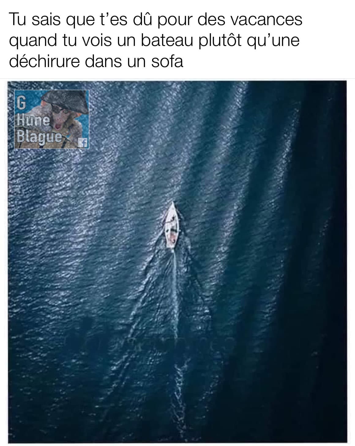 Illusion d'optique: Si tu vois un bateau qui navigue dans les eaux plutôt qu'une déchirure dans le cuir, t'es dû pour des vacances!