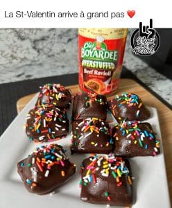La St-Valentin arrive à grand pas, gâtez l'être aimé ❤️ Des ravioli chef boyardee trempés dans le chocolat décorés de confétis sucrés